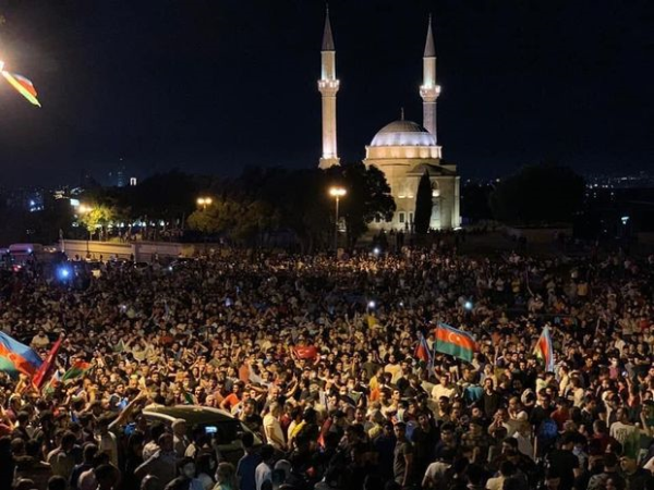 Gənclərimiz səfərbərlik üçün qeydiyyata alınmalarını tələb edirlər - RƏSMİ